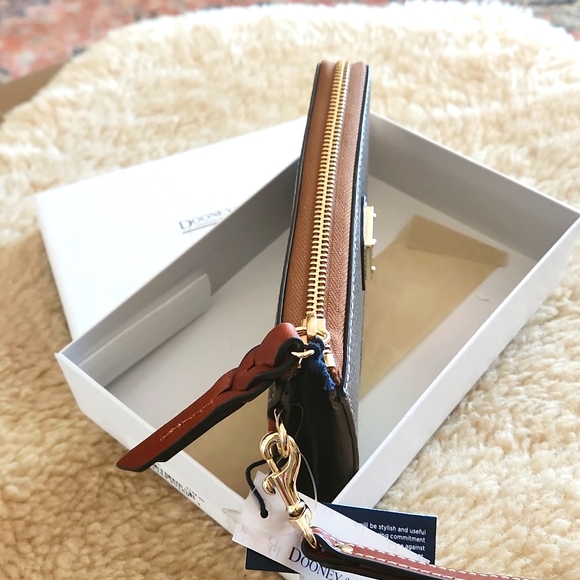 NWT IOB Dooney & Bourke Elephant Pebbled Leather Wallet 🩶🐘♥️ - Picture 5 of 16